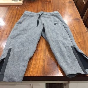 Nike crop lose sweatpant
